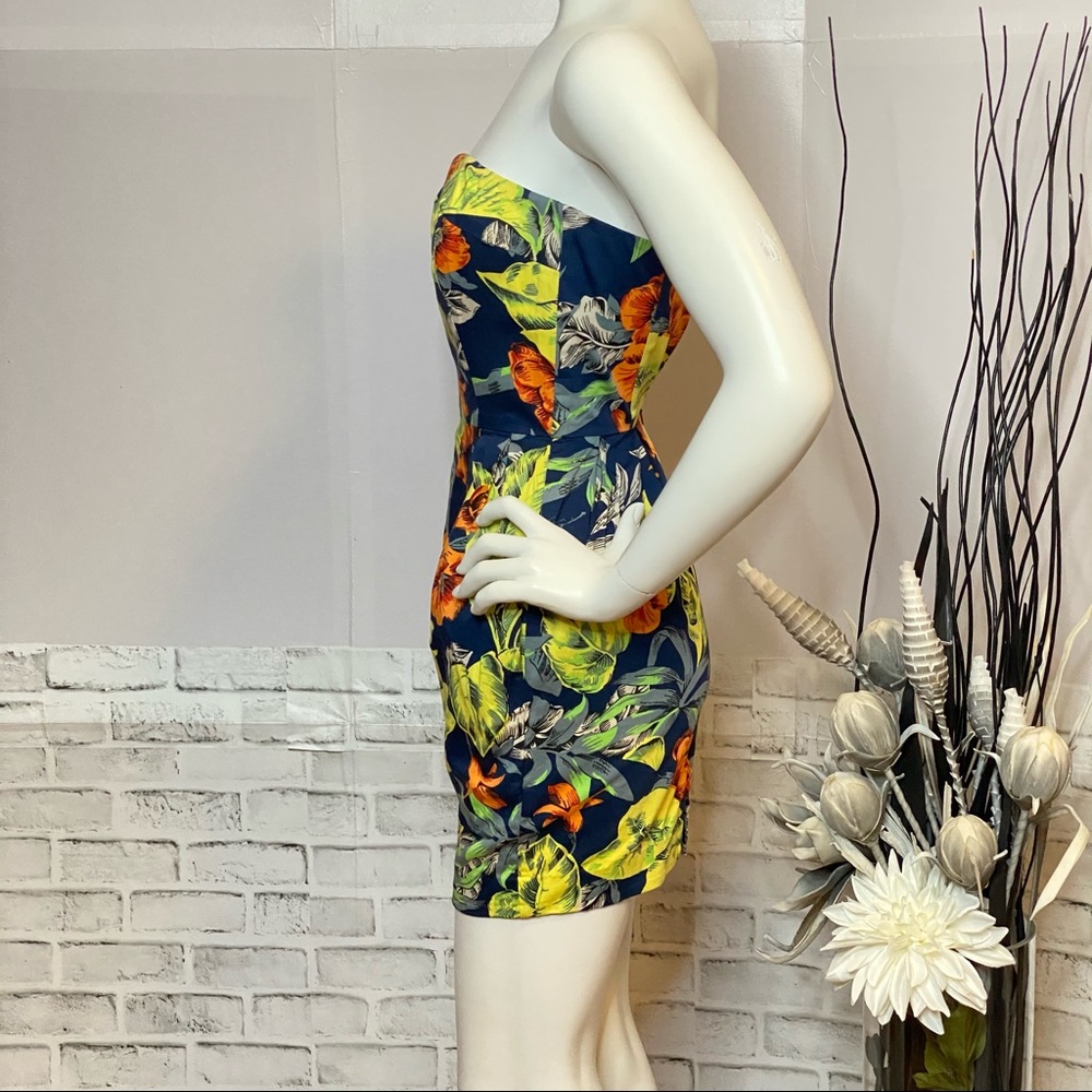 Floral French Connection Mini Dress **MINT CONDITION** - Picture 6 of 12